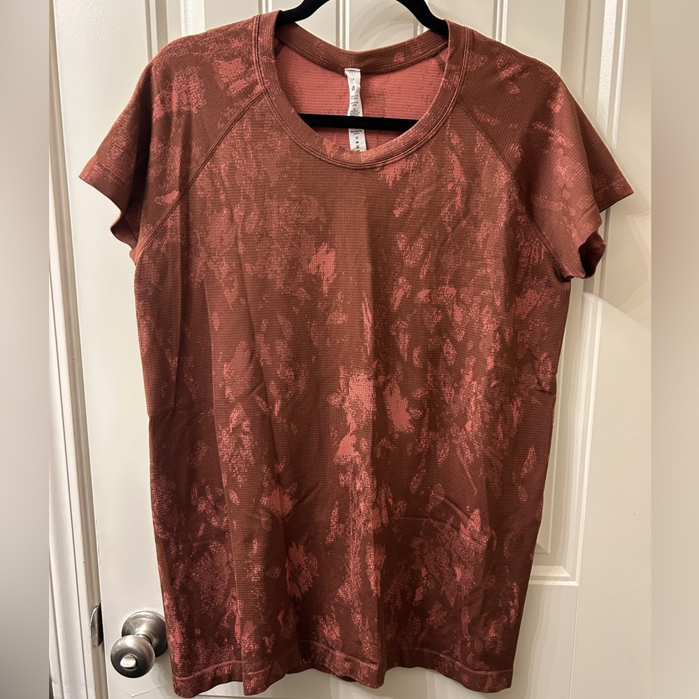 Lululemon short sleeve t